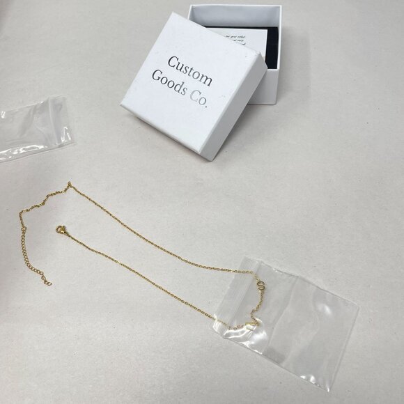 Custom Goods Co S & P Letter Necklace Gold Tone Gift Box‎ New Minimal Dainty - Picture 2 of 6